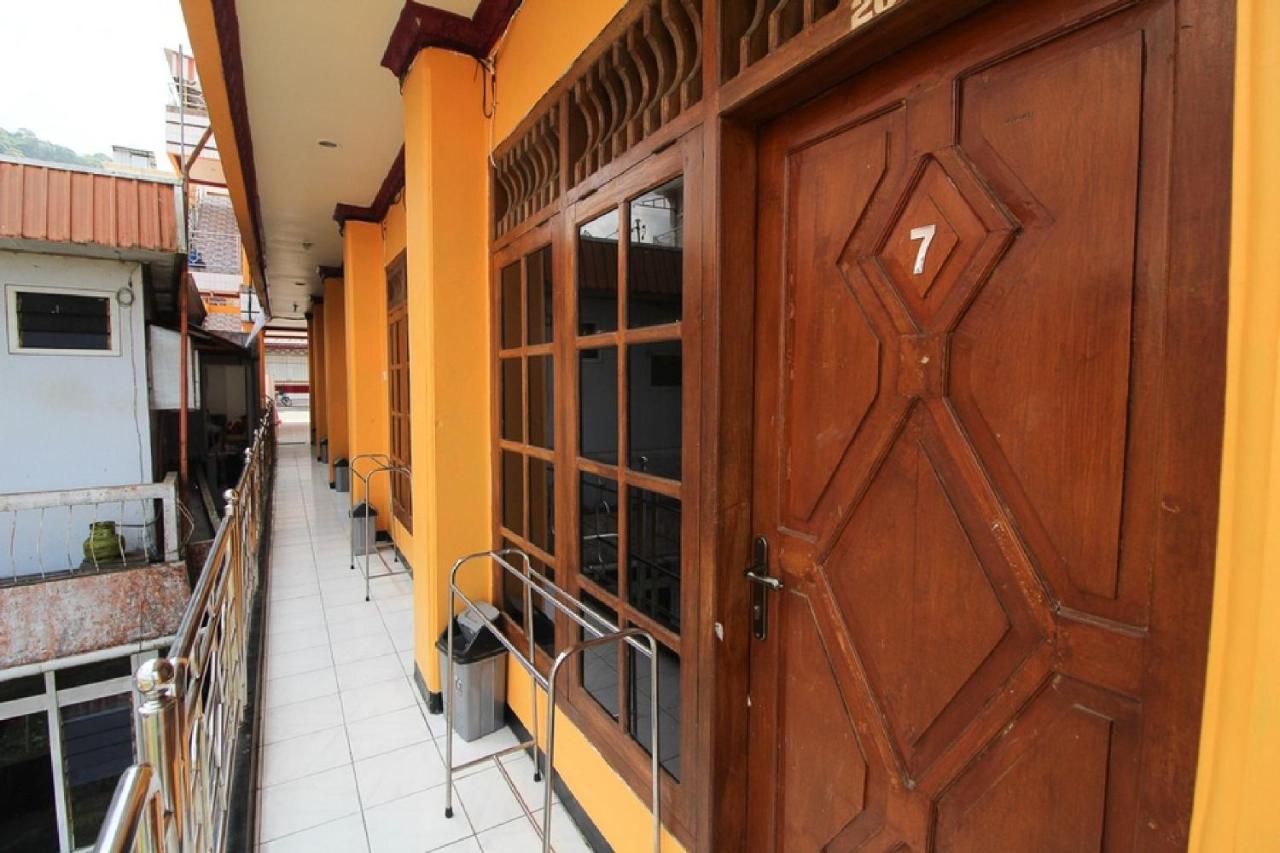Reddoorz Near Sarangan Lake Magetan Dış mekan fotoğraf